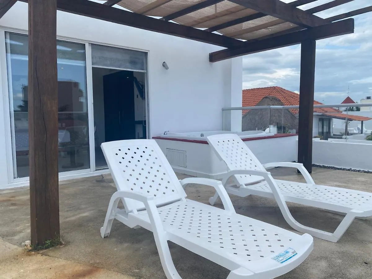 פלאייה דל כרמן Cache Hostel & Hotel (Adults Only) 3*, פלאייה דל כרמן